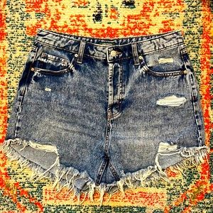 Wild Fable- 2020, dark Acid Wash jean shorts